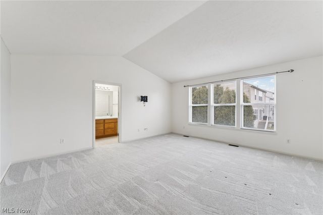 2352 Becket Circle, Stow, OH 44224