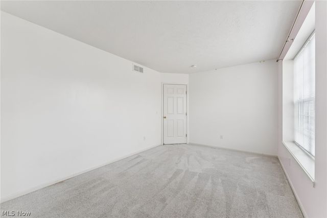 2352 Becket Circle, Stow, OH 44224