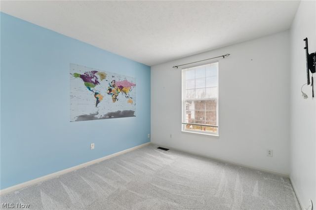 2352 Becket Circle, Stow, OH 44224