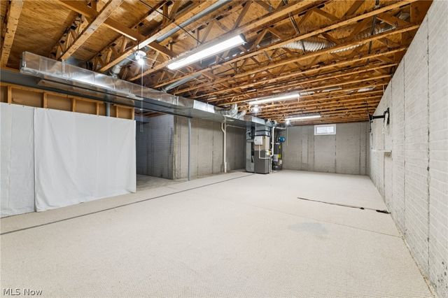 2352 Becket Circle, Stow, OH 44224