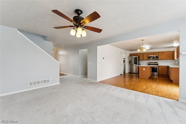 2352 Becket Circle, Stow, OH 44224