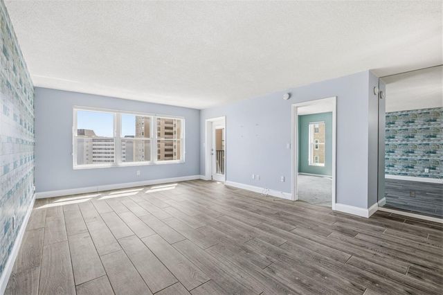 5220 BRITTANY DR S 901, St Petersburg, FL 33715