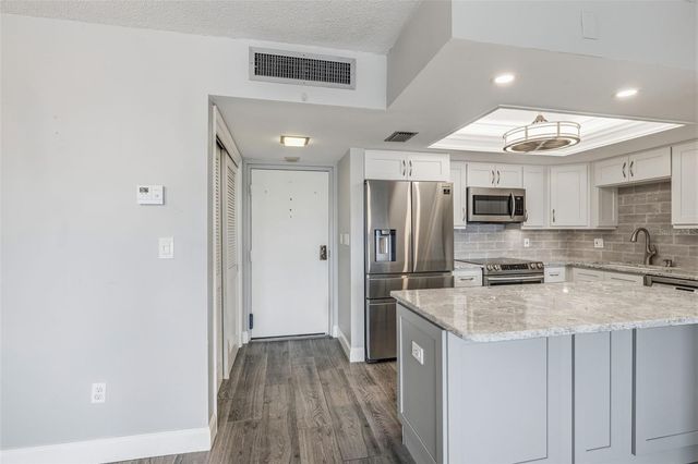 5220 BRITTANY DR S 901, St Petersburg, FL 33715