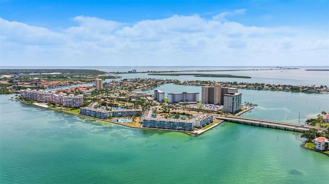 5220 BRITTANY DR S 901, St Petersburg, FL 33715