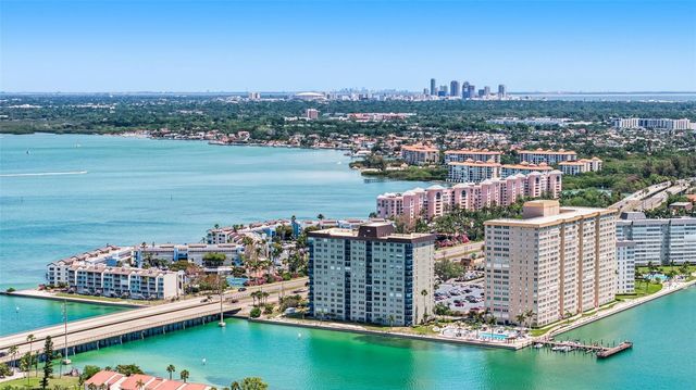 5220 BRITTANY DR S 901, St Petersburg, FL 33715