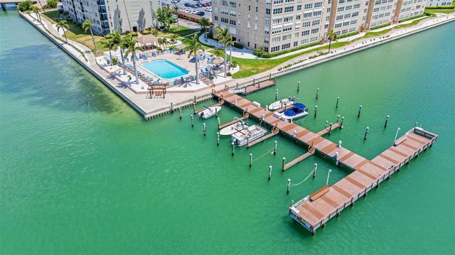 5220 BRITTANY DR S 901, St Petersburg, FL 33715