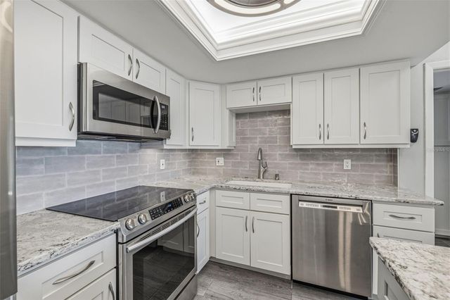 5220 BRITTANY DR S 901, St Petersburg, FL 33715