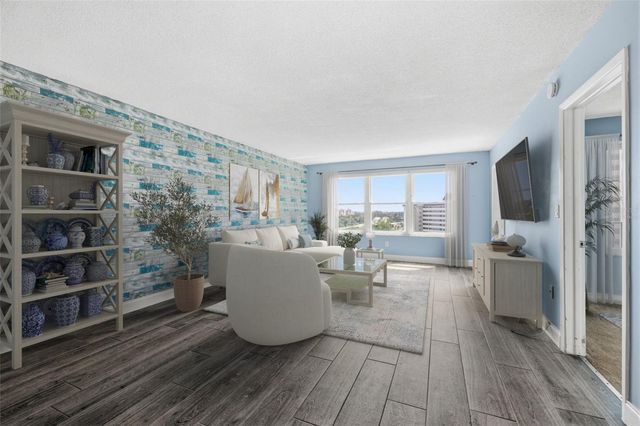 5220 BRITTANY DR S 901, St Petersburg, FL 33715