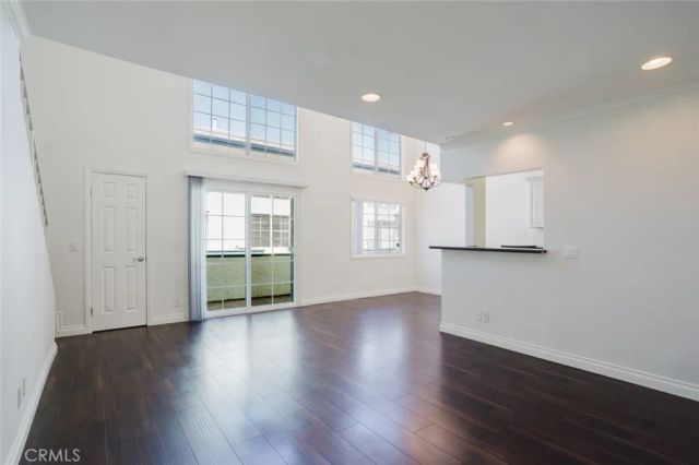 21529 Saticoy Street 217, Canoga Park, CA 91304
