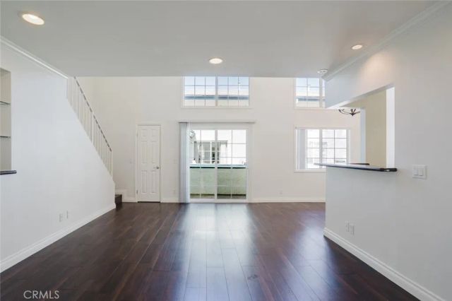21529 Saticoy Street 217, Canoga Park, CA 91304