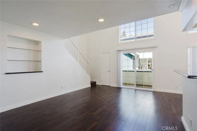 21529 Saticoy Street 217, Canoga Park, CA 91304