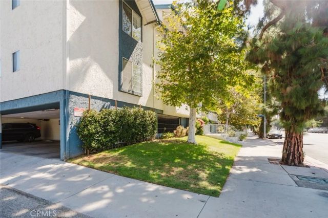 21529 Saticoy Street 217, Canoga Park, CA 91304