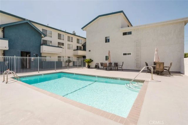 21529 Saticoy Street 217, Canoga Park, CA 91304