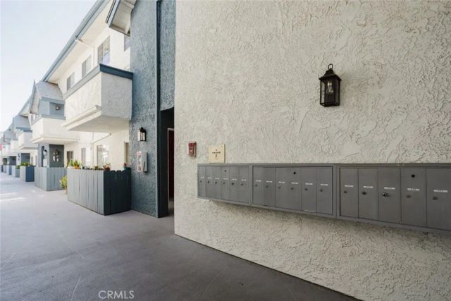21529 Saticoy Street 217, Canoga Park, CA 91304