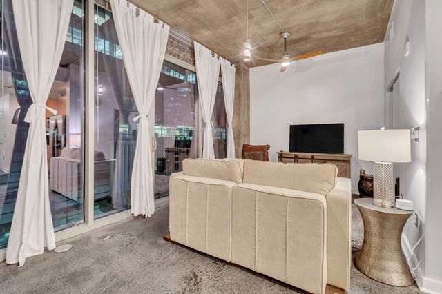 301 Demonbreun St Unit 1418, Nashville, TN 37201