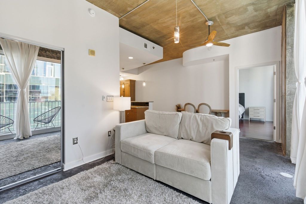 301 Demonbreun St Unit 1418, Nashville, TN 37201