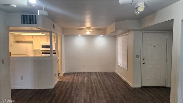 1909 RIO CANYON Court 106, Las Vegas, NV 89128