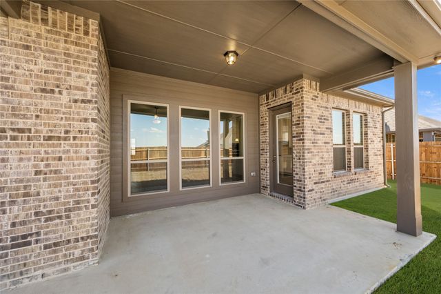 805 Monza Drive, Midlothian, TX 76065