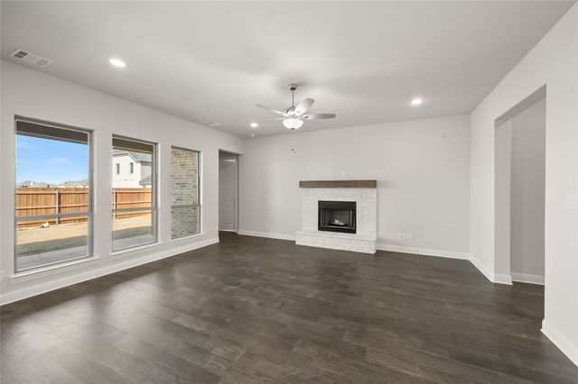 805 Monza Drive, Midlothian, TX 76065