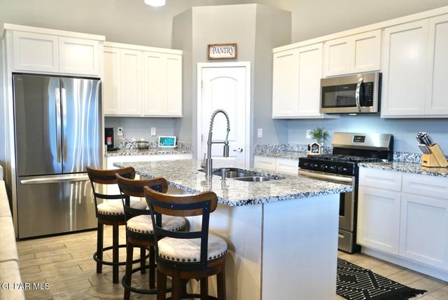 13721 Villa Vista Avenue, Horizon City, TX 79928