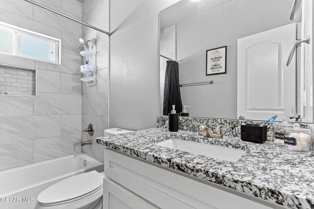 13721 Villa Vista Avenue, Horizon City, TX 79928