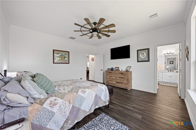 240 Oil Field Road, Lockhart, TX 78644