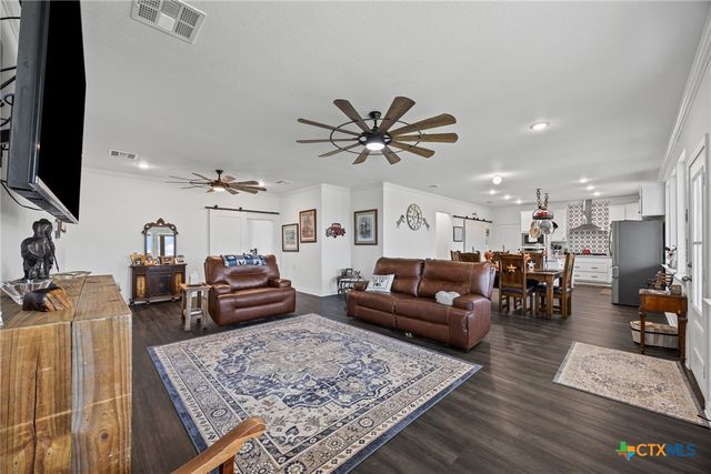 240 Oil Field Road, Lockhart, TX 78644