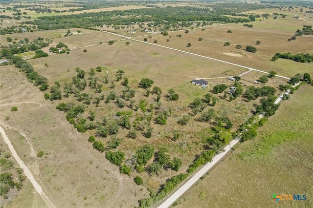 240 Oil Field Road, Lockhart, TX 78644