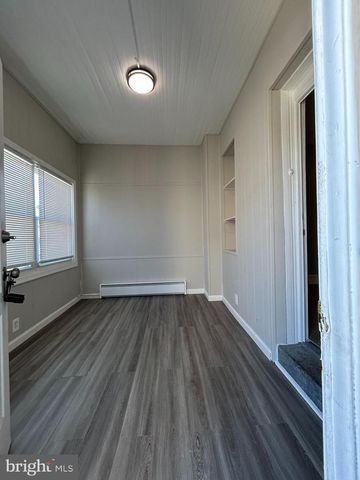 46 LAMPORT RD, Upper Darby, PA 19082