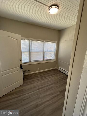 46 LAMPORT RD, Upper Darby, PA 19082