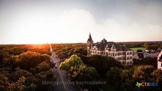 133 Three Oaks Lane, Georgetown, TX 78628