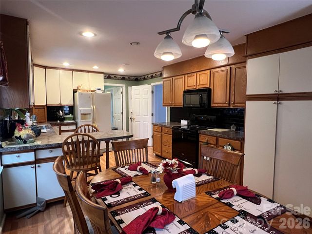 4635 Cloverdale Avenue, Charlotte, NC 28212