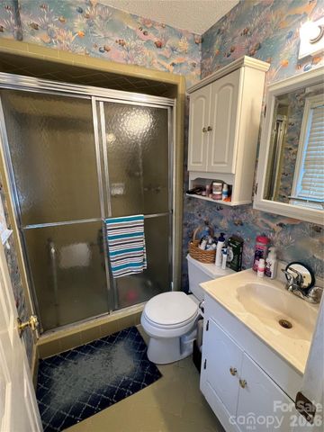 4635 Cloverdale Avenue, Charlotte, NC 28212