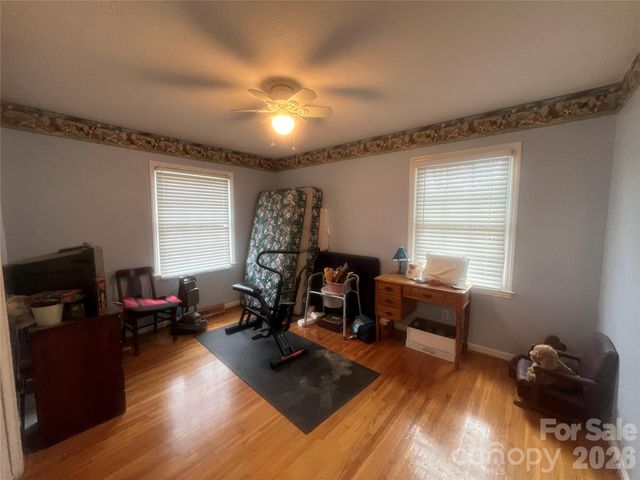 4635 Cloverdale Avenue, Charlotte, NC 28212