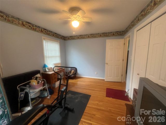 4635 Cloverdale Avenue, Charlotte, NC 28212