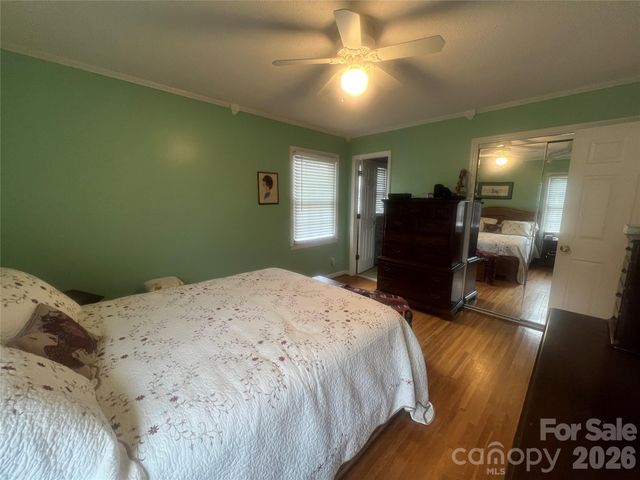 4635 Cloverdale Avenue, Charlotte, NC 28212