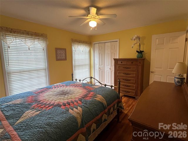 4635 Cloverdale Avenue, Charlotte, NC 28212