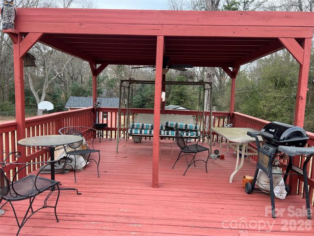 4635 Cloverdale Avenue, Charlotte, NC 28212