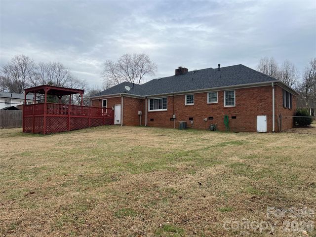 4635 Cloverdale Avenue, Charlotte, NC 28212