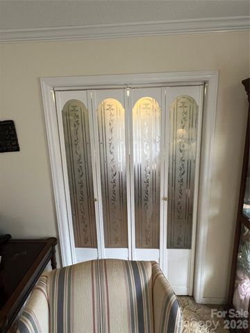 4635 Cloverdale Avenue, Charlotte, NC 28212