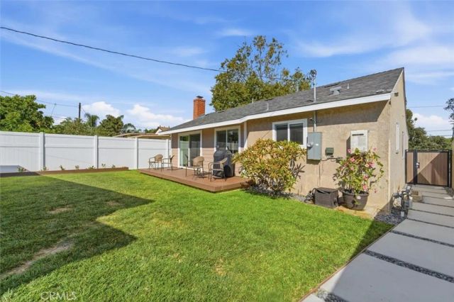 3329 N Los Coyotes Diagonal, Long Beach, CA 90808