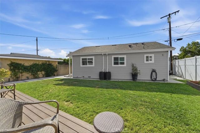 3329 N Los Coyotes Diagonal, Long Beach, CA 90808