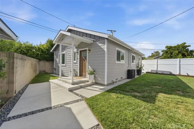 3329 N Los Coyotes Diagonal, Long Beach, CA 90808