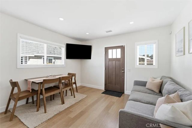 3329 N Los Coyotes Diagonal, Long Beach, CA 90808