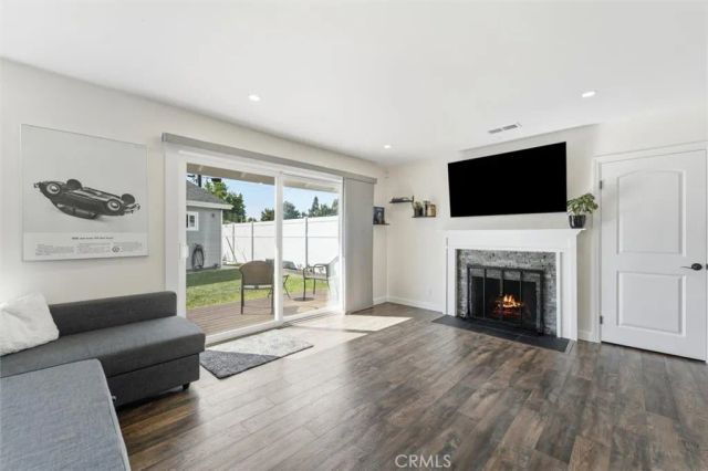 3329 N Los Coyotes Diagonal, Long Beach, CA 90808