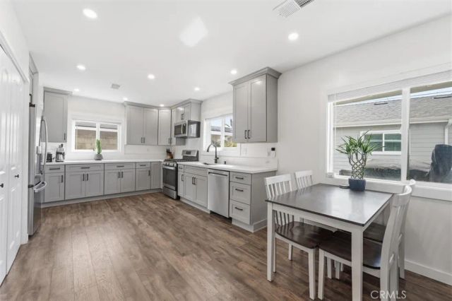 3329 N Los Coyotes Diagonal, Long Beach, CA 90808