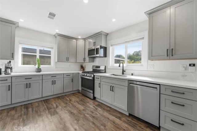 3329 N Los Coyotes Diagonal, Long Beach, CA 90808