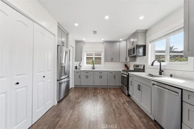 3329 N Los Coyotes Diagonal, Long Beach, CA 90808
