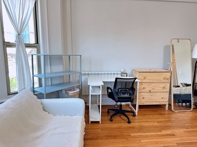 270 Huntington Ave 706, Boston, MA 02115
