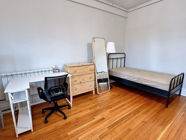 270 Huntington Ave 706, Boston, MA 02115